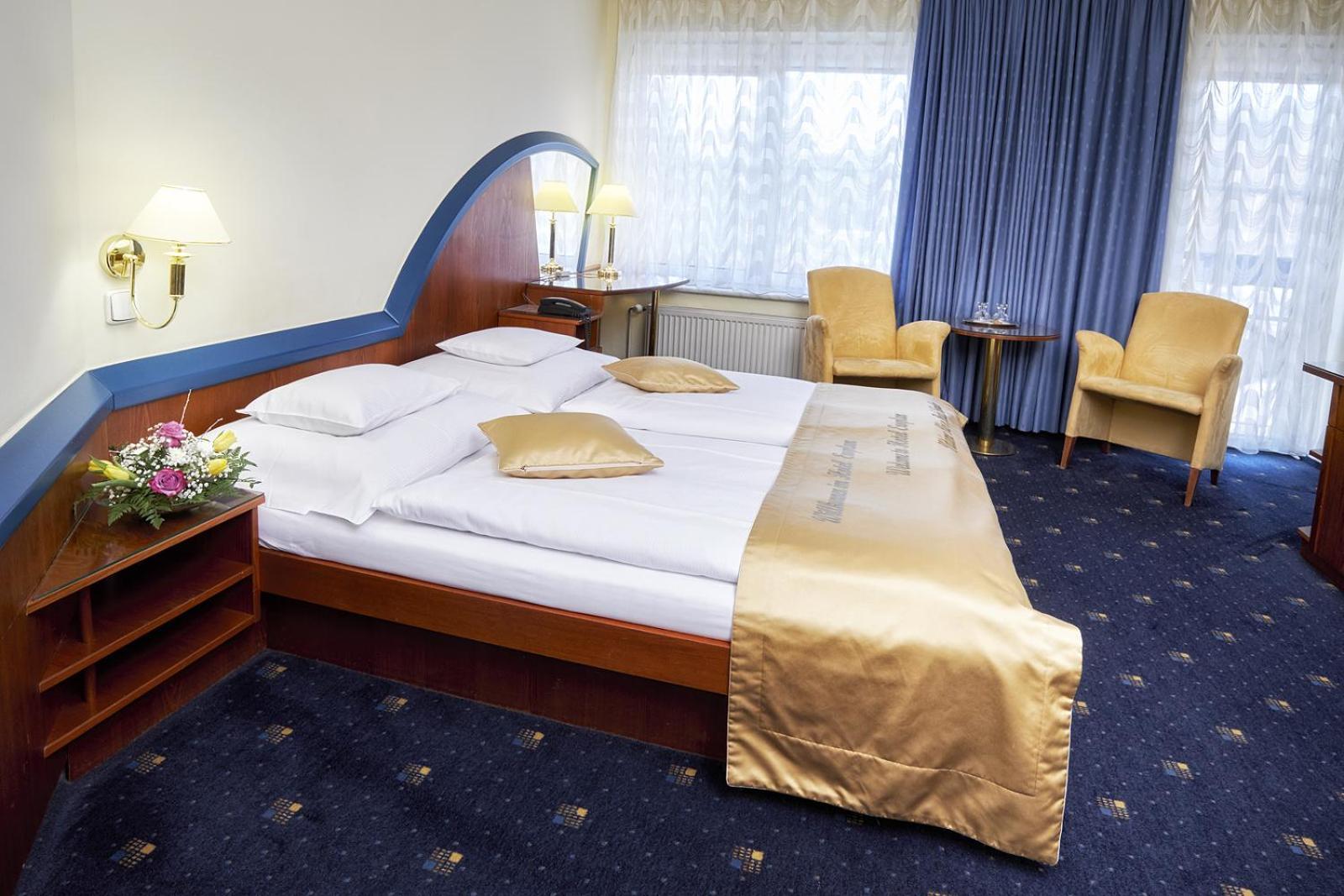 Hotel Eroplan Rožnov pod Radhoštěm Eksteriør bilde