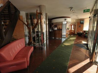 Hotel Eroplan Rožnov pod Radhoštěm Eksteriør bilde