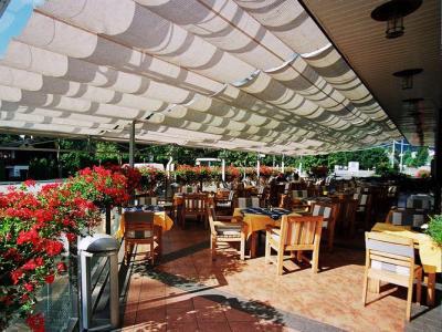 Hotel Eroplan Rožnov pod Radhoštěm Eksteriør bilde