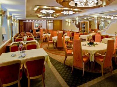 Hotel Eroplan Rožnov pod Radhoštěm Eksteriør bilde